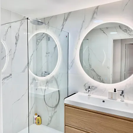 Sweet 3 Star Near Monaco Train Station *